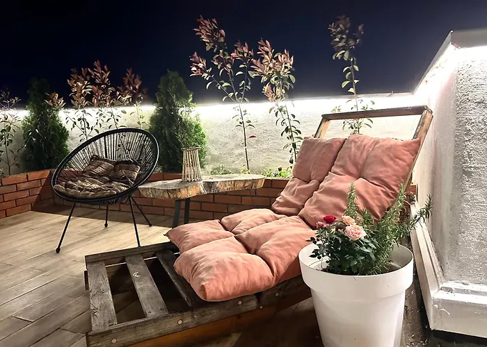 Golden Sunset View Terrace Apartment Ana